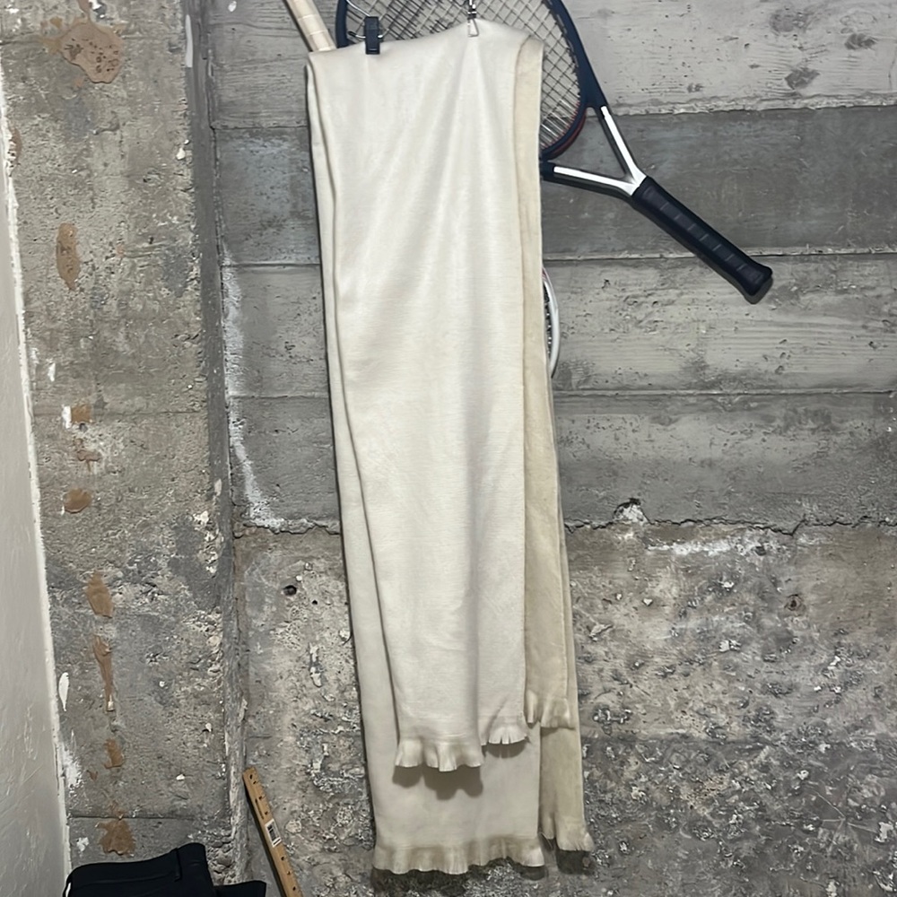 7ft fine wool scarf wrap no label white luxurious